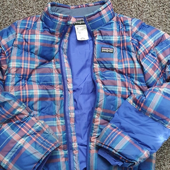Patagonia Other - Patagonia checkered blue puffy jacket